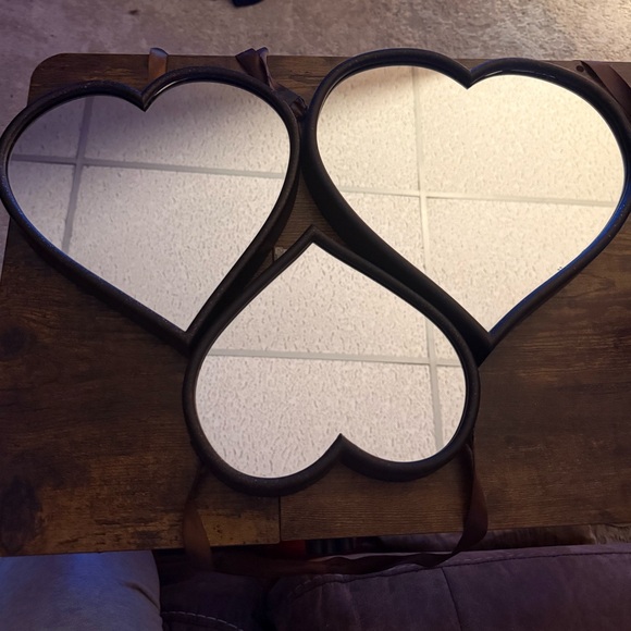 Mainstays set of 3 black heart-shaped wall mirrors wall hangers not included - Picture 2 of 6